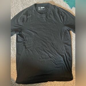 Men’s Medium 5.11 T-Shirt